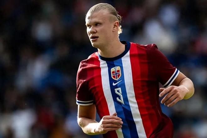 国籍争议真相大白1年，22岁谷爱凌重回最高领奖台，全红婵说对了（真相水落石出已一年，22岁谷爱凌再登冠军之巅，全红婵预言成真）