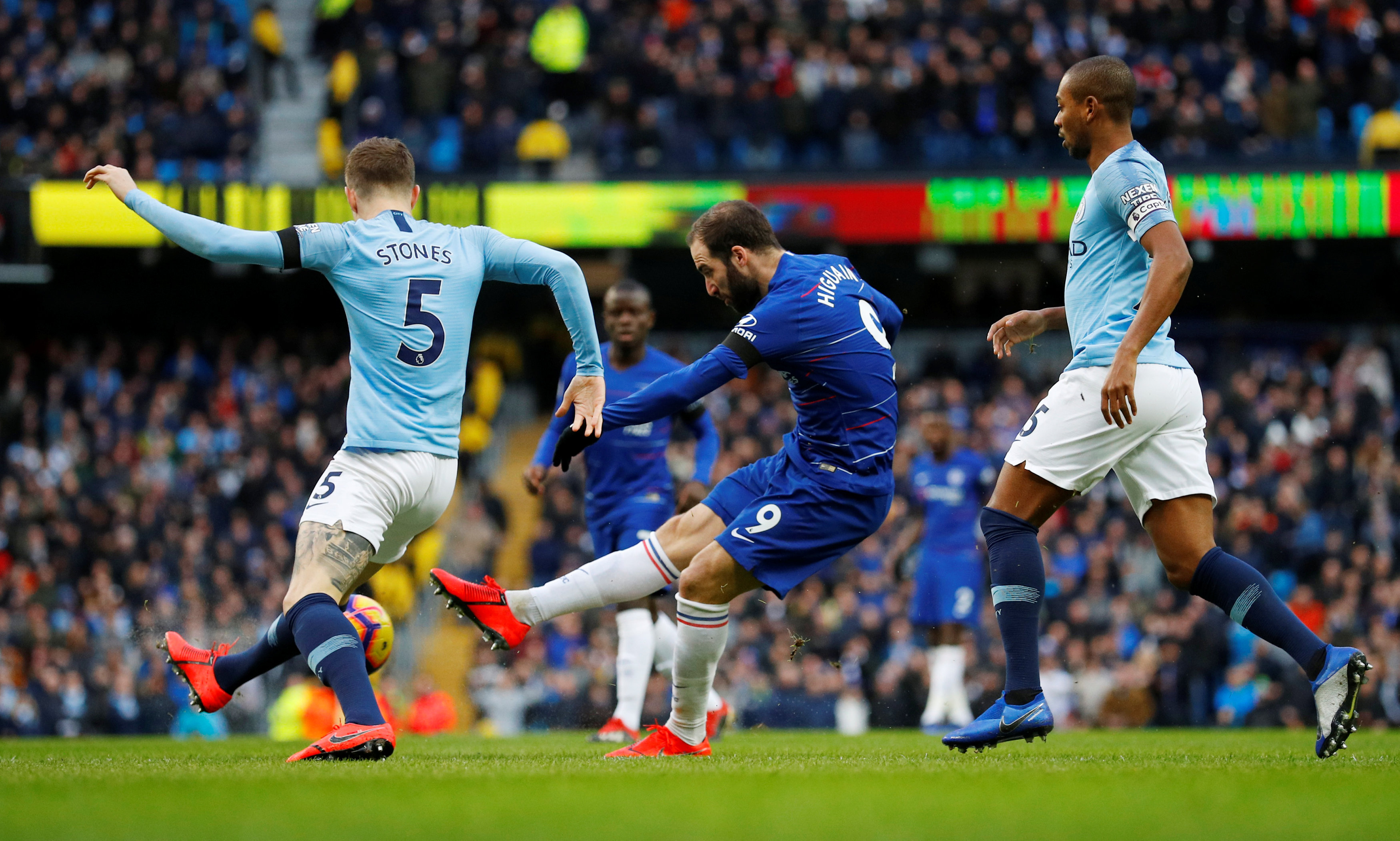 西海岸投资人：我鼓励邵佳一去报名国足，国家需要我义不容辞（西海岸投资人称鼓励邵佳一冲击国足：国家需要，义不容辞）