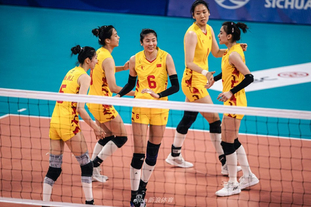 那不勒斯再遭打击！拉赫马尼、霍伊伦本轮联赛双双受伤离场（那不勒斯雪上加霜：拉赫马尼与霍伊伦本轮联赛接连伤退）