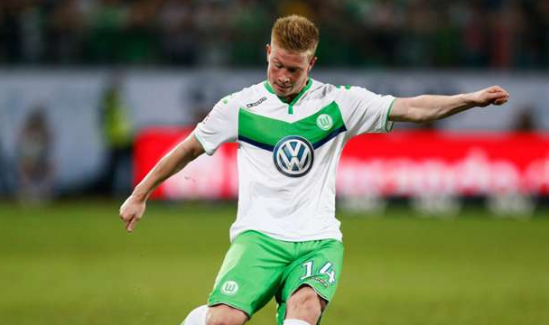 那不勒斯主场迎战尤文图斯，两队积分相近，那不勒斯伤兵满营，主场难胜尤文，可能战平。（意甲焦点：伤病缠身的那不勒斯主迎尤文，积分接近，平局更可期）