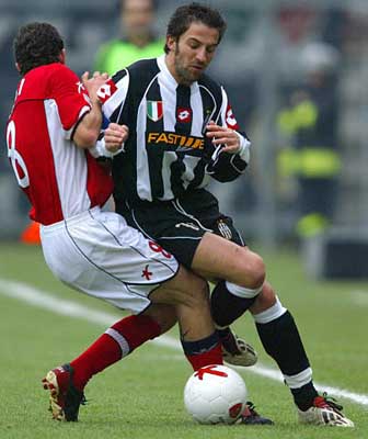 球报：由于花费巨资，安哥拉邀请阿根廷友谊赛引发民众不满（球报：安哥拉斥巨资邀阿根廷踢友谊赛惹民怨）