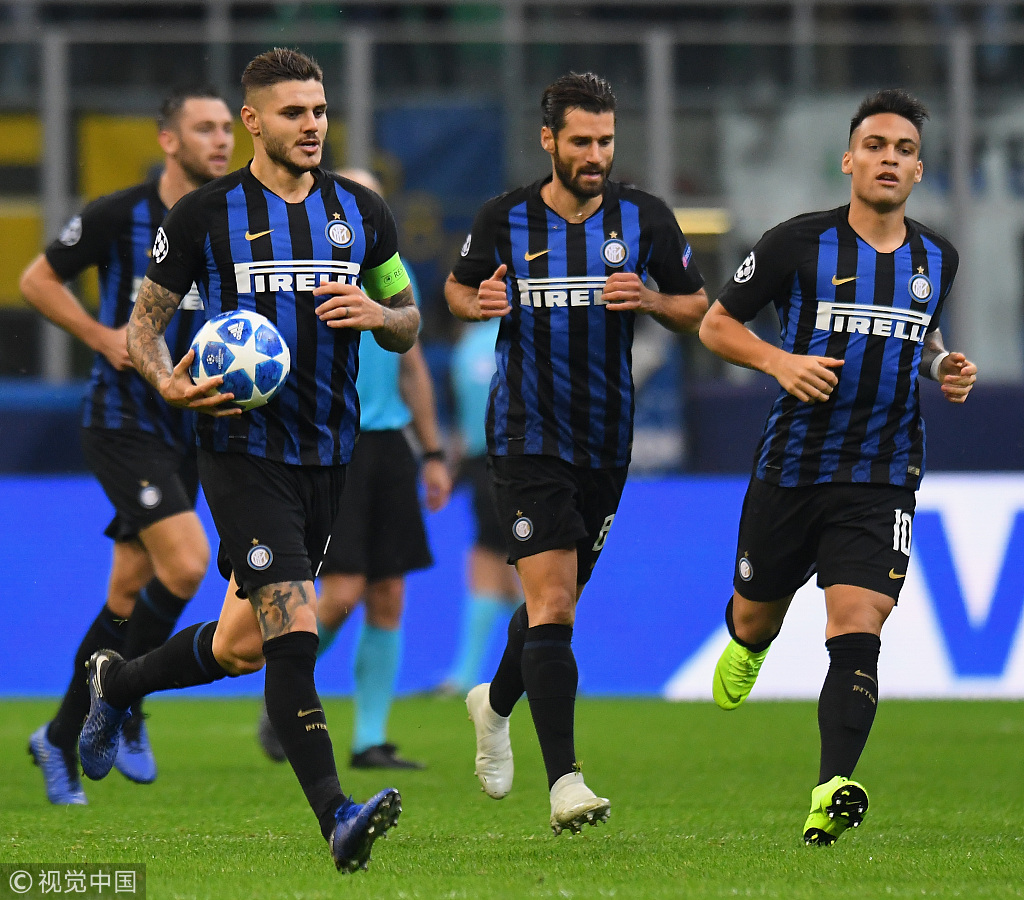 法比奥晒照：仔细看我受伤的右膝，你就知道我们队付出了一切（法比奥晒图：看我右膝的伤，就知道我们拼到极限）