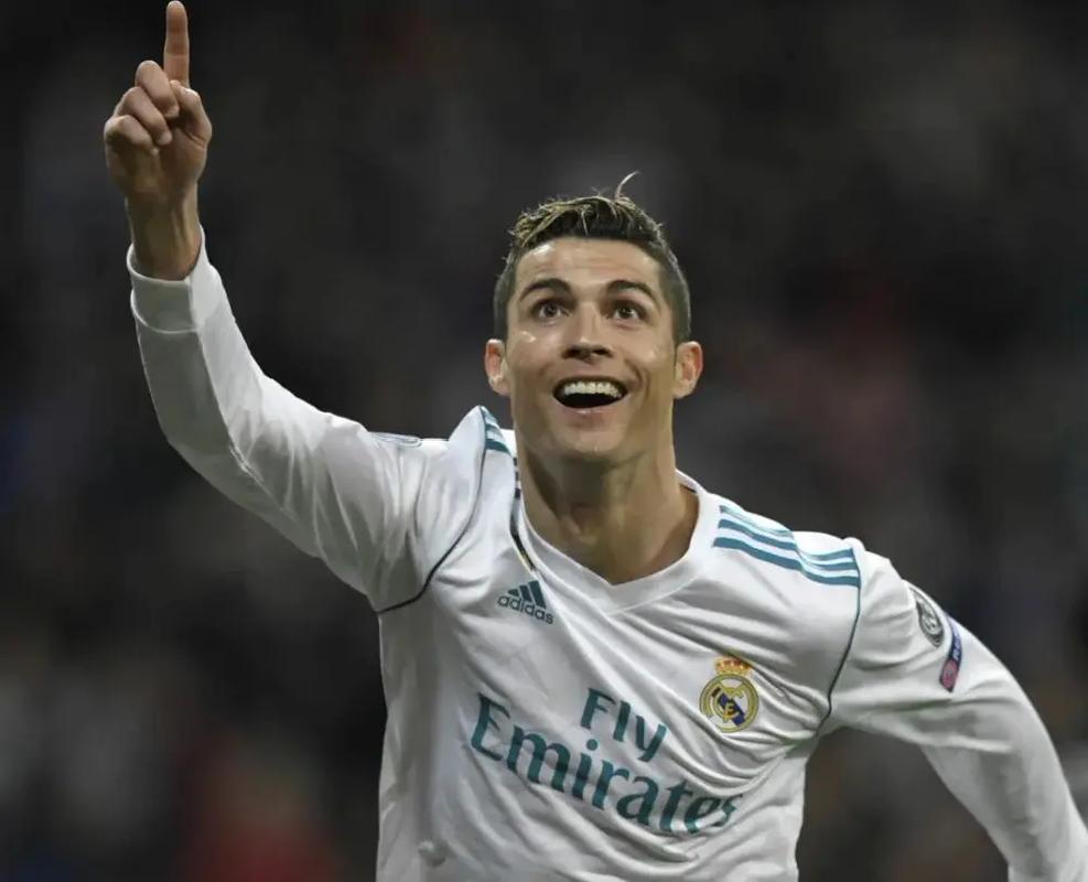 填补缺席欧战损失！曼联已考虑明夏在芬兰和瑞典打友谊赛捞金（曼联拟明夏赴芬兰、瑞典踢热身赛，弥补无缘欧战的营收损失）