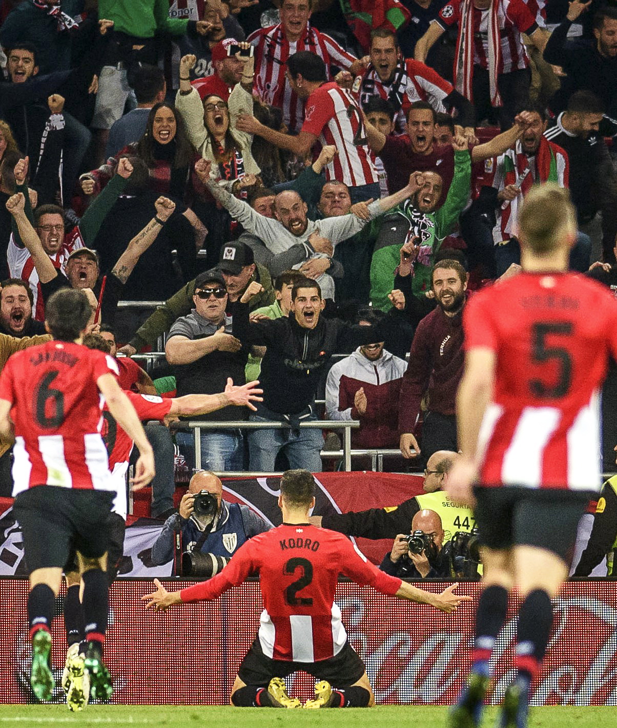 基耶利尼谈DV9续约：大门是敞开的，他目前专注于尤文（基耶利尼：DV9续约大门敞开，他当下专注尤文）