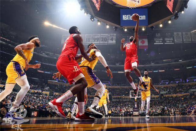 talkSPORT：拜仁在密切关注卡迪夫城19岁天才后卫迪伦-劳勒（talkSPORT：拜仁密切考察卡迪夫城19岁后防新星迪伦-劳勒）