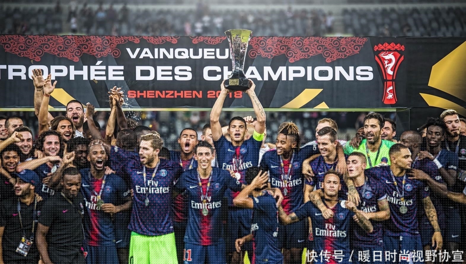 官方：瓦斯科达伽马与小将拉扬续约；拜仁等俱乐部在关注他（瓦斯科达伽马官宣与新星拉扬续约，拜仁等队持续关注）